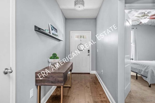 Building Photo - 2269 Tom St