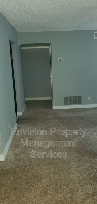 Building Photo - 1404 Huntingdon Chase