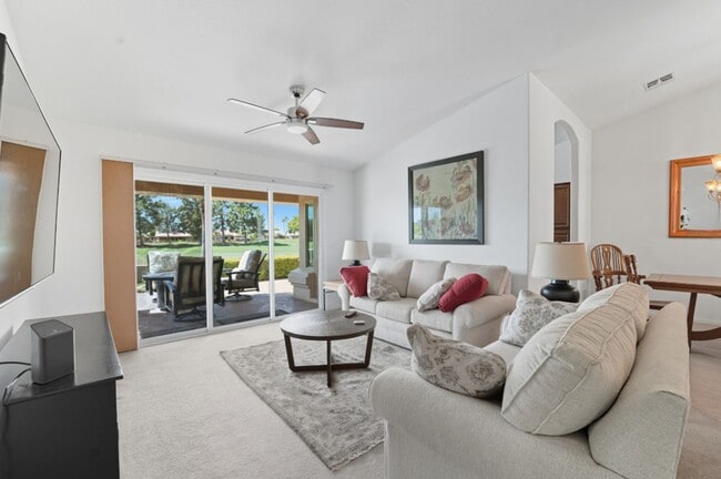 Building Photo - Welcome to this stunning 2-bedroom, 2-bath...