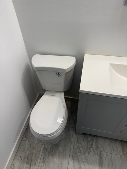 Building Photo - 1956 Rose Blvd