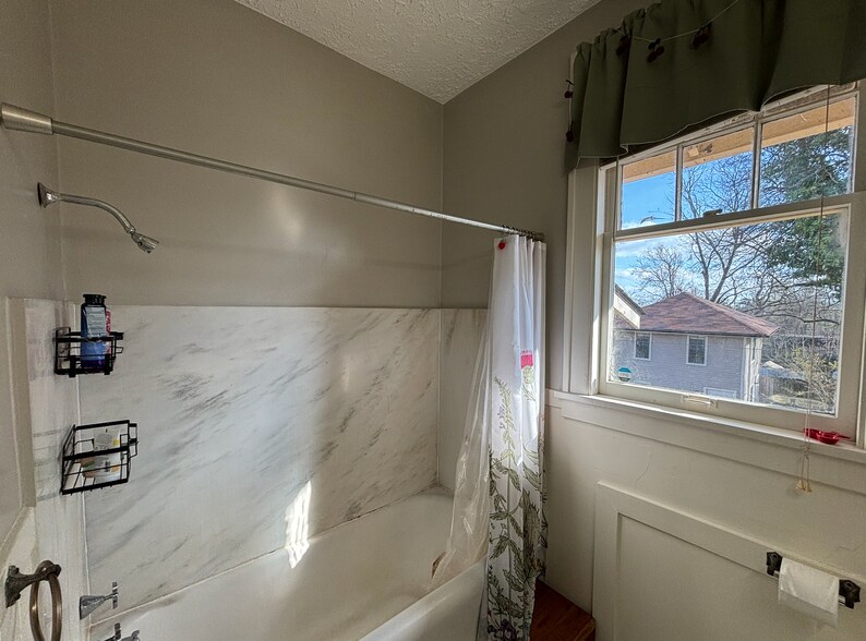 Building Photo - 3219 W Markham St