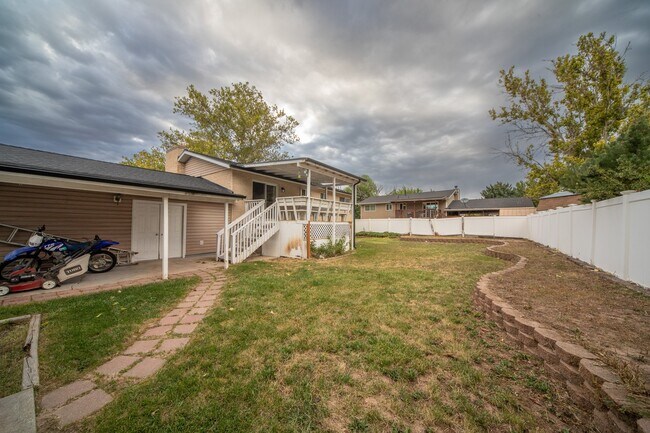 Building Photo - 1784 N 600 E