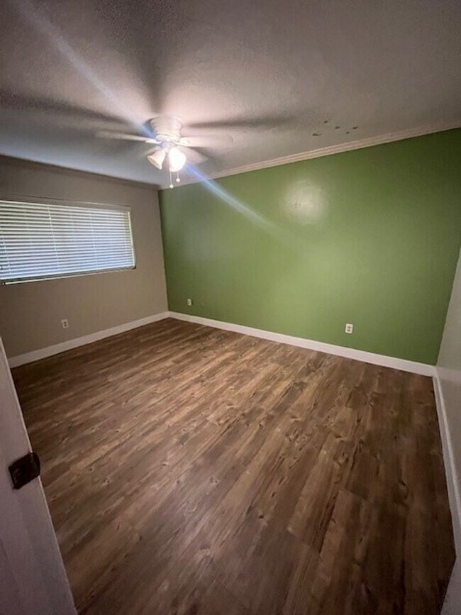 Building Photo - 7009 Ranch House Rd