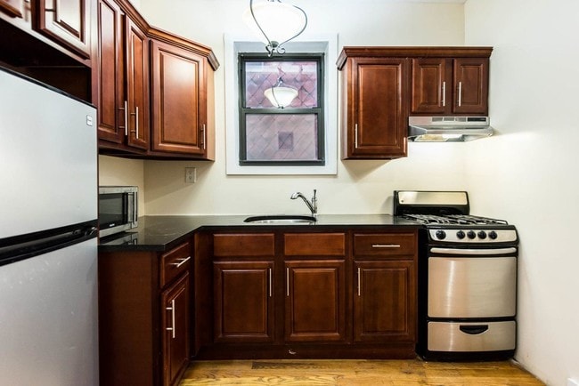 Floorplan - 206 Scholes St