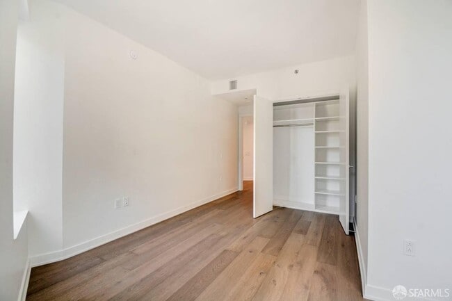 Building Photo - 280 Spear St