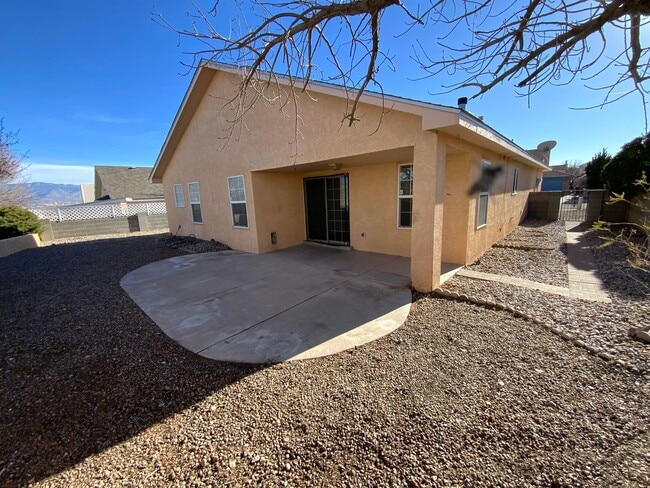 Building Photo - 3 Bedroom Single Story Home Available Near Irving Blvd NW & Eagle Ranch Rd!