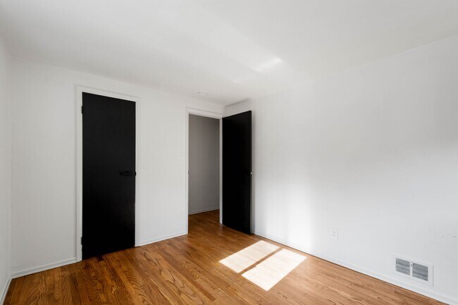 Building Photo - AVAILABLE NOW – Move In Today! NEWLY RENOV...