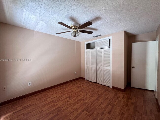 Building Photo - 2750 N 34th Ave