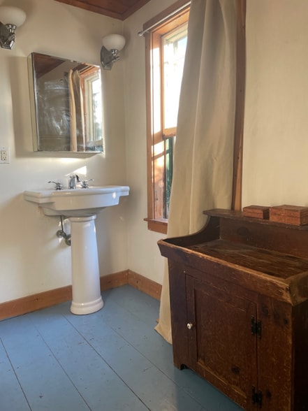 Building Photo - 314 Davis Rd