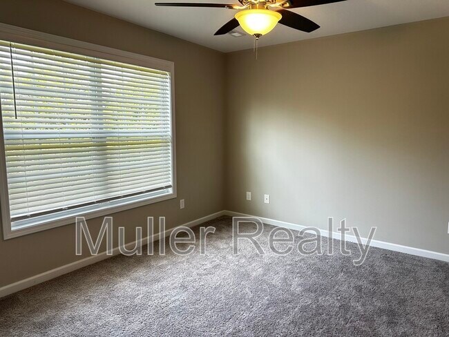 Building Photo - 7959 Cambridge Reserve Dr