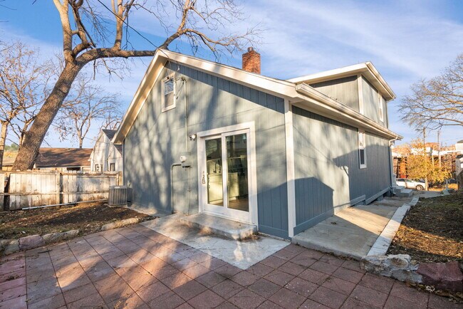 Building Photo - 4516 Mercier St