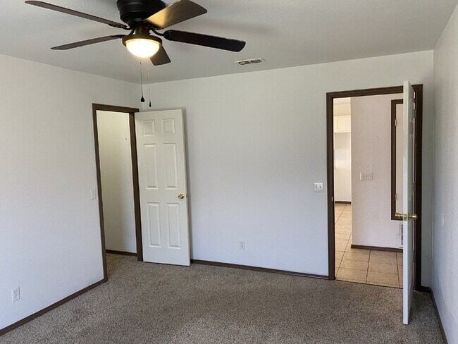 Building Photo - 3128 Jerri Ln