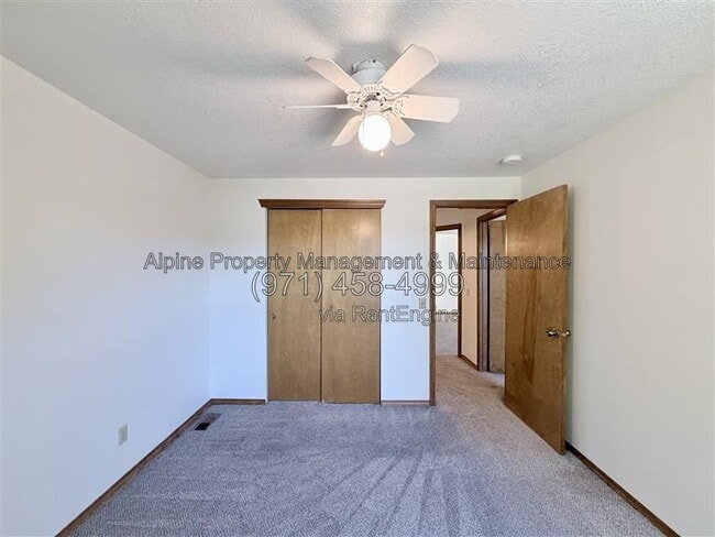 Building Photo - 7066 SW 156th Ave