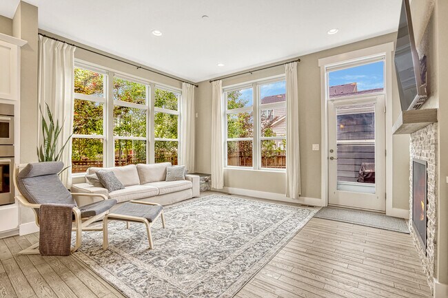 Building Photo - 5432 W 97th Pl