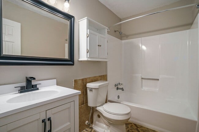 Building Photo - 9285 Cedar Ridge Dr NW