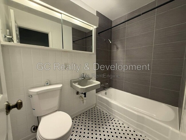 Building Photo - 1S676 S Ott Ave