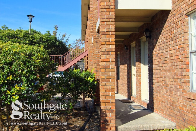 Building Photo - Hardy Manor Apartment Homes