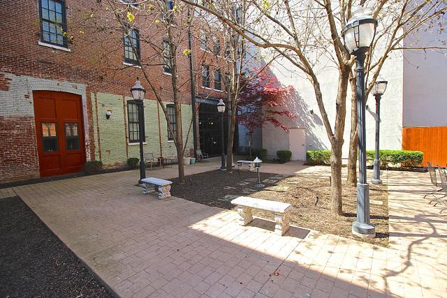 Building Photo - 200 Seneca St