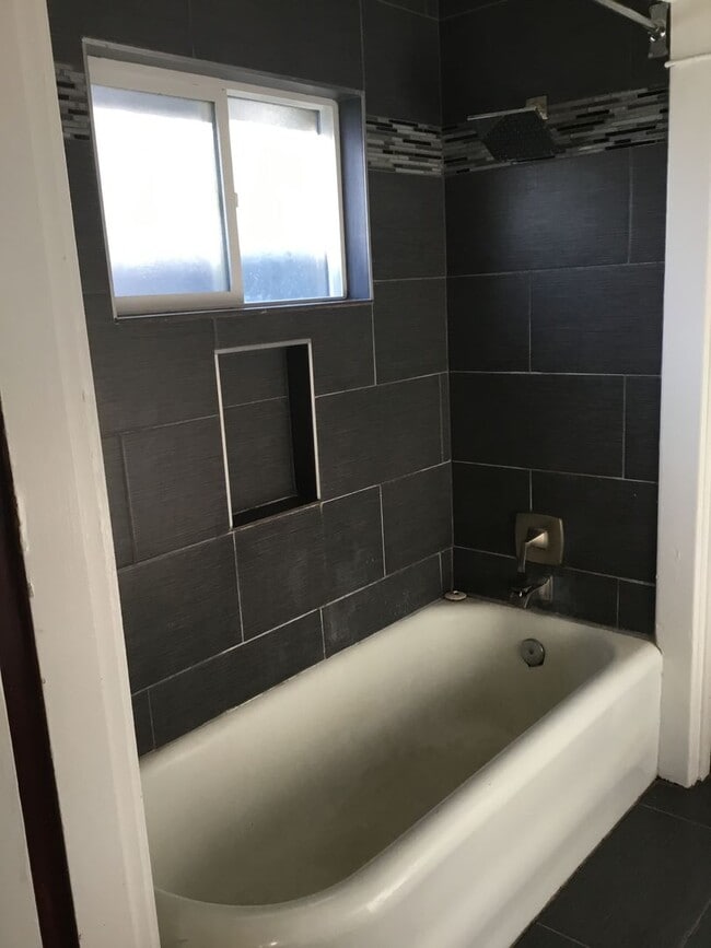 Building Photo - HUMBOLDT STUNNER