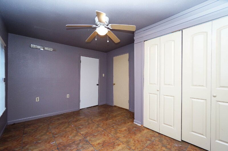 Building Photo - 1034 Pandora St