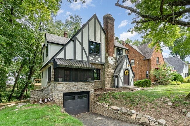 Building Photo - Modern Elegance Meets Mt. Lookout Charm – ...