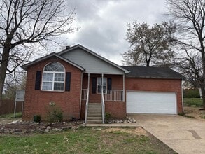 Building Photo - 203 Lake Forest Dr