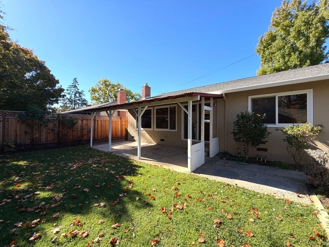 Building Photo - UPDATED LARGE 1500 sq/ft 3BR/2BA Cherry Chase Sunnyvale Home AVAILABLE NOW