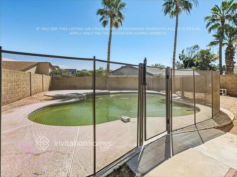 Building Photo - 6526 N 69th Dr