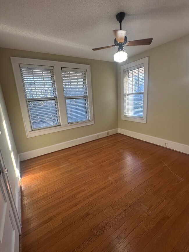 Building Photo - 139-141 S. Pickens Street