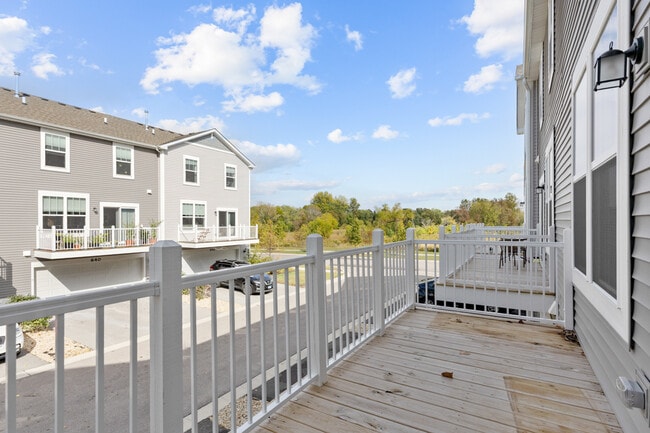 Building Photo - 632 Wolverine Dr