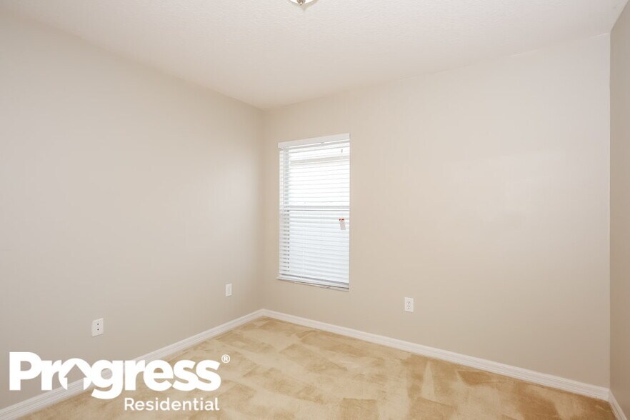 Building Photo - 7002 Crown Lake Dr