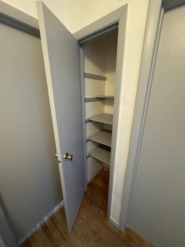 Building Photo - 32-46 Manor Drive - 44