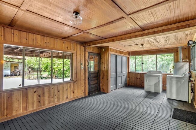 Building Photo - 889 Milam Cir