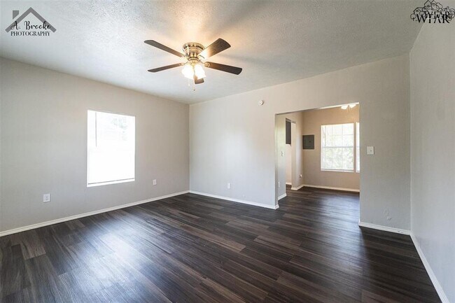 Building Photo - 2172 Ave L