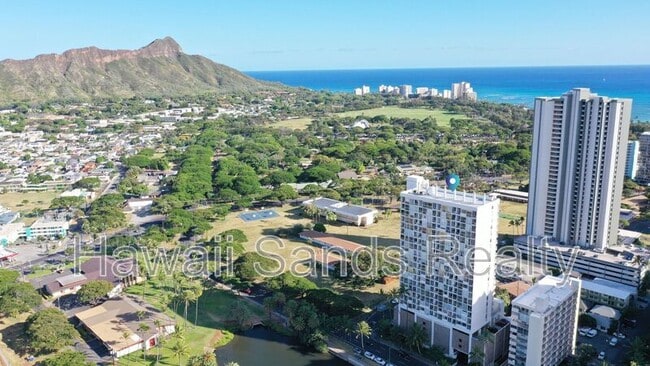 Building Photo - 2611 Ala Wai Blvd