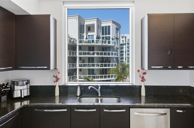 Building Photo - 3030 NE 188th St