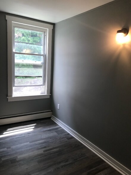 Building Photo - 360 Cumberland Ave