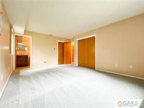 Building Photo - 410 Edison Glen Terrace