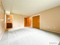 Building Photo - 410 Edison Glen Terrace