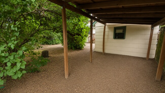 Building Photo - Corvallis Duplex
