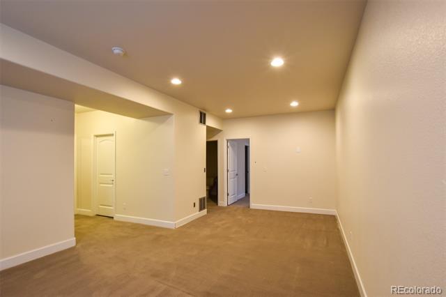 Building Photo - 9761 Beryl Dr