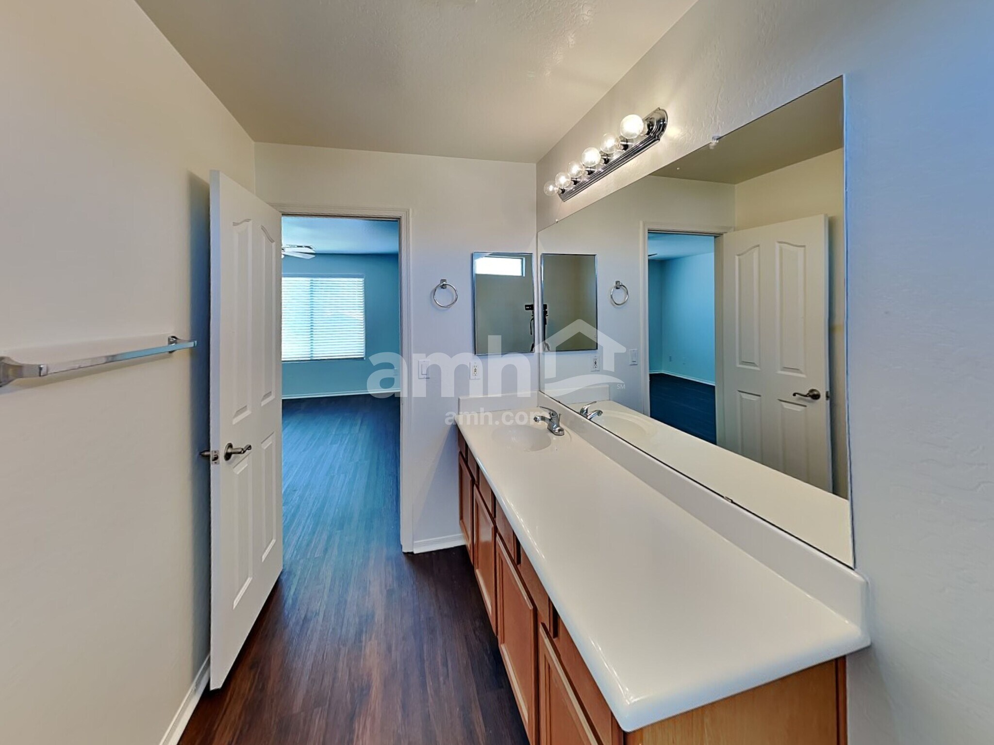 Building Photo - 12201 W Dreyfus Dr