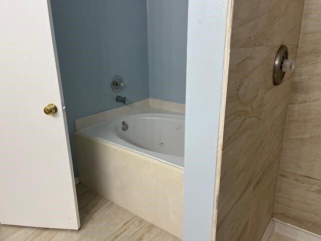 Building Photo - 2063 Greencrest Dr