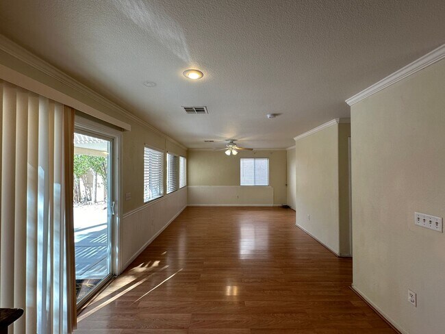 Building Photo - PECCOLE RANCH