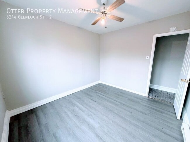 Building Photo - 5244 Glenloch St