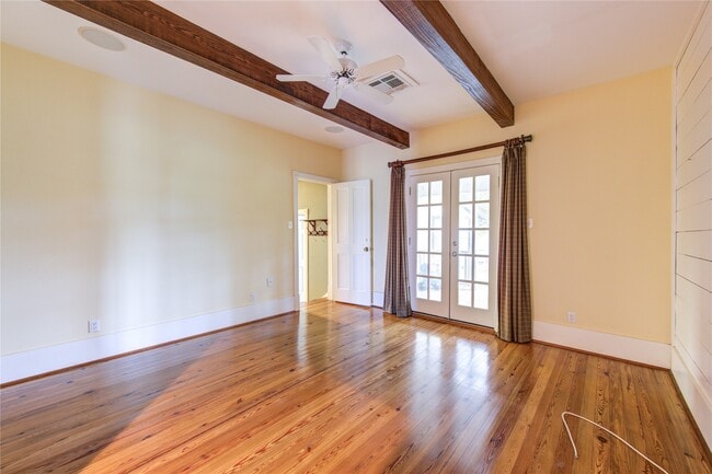 Building Photo - 1712 Lynn Rd