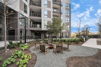 Building Photo - 2810 Riverby Rd