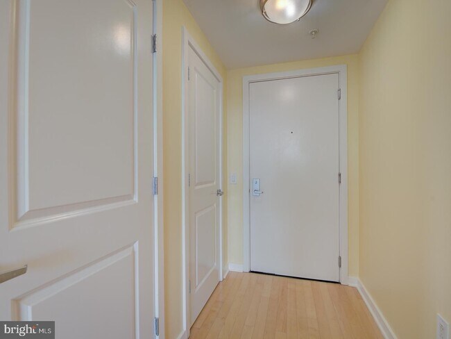 Building Photo - 475 K St NW