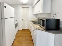 Building Photo - 106 W Church St