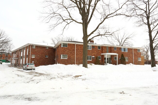 Blakeview Apartments - Lansing, MI | Apartment Finder